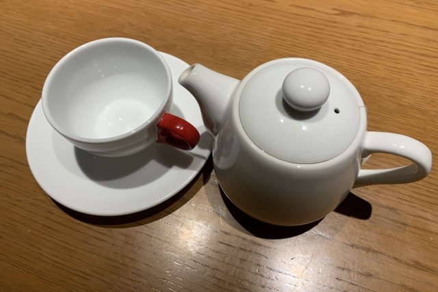 ティーカップとティーポット